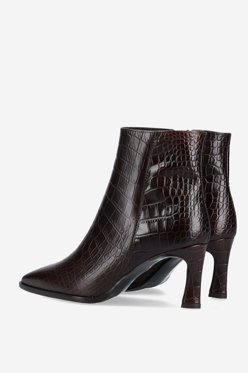 Zipped leather ankle boots