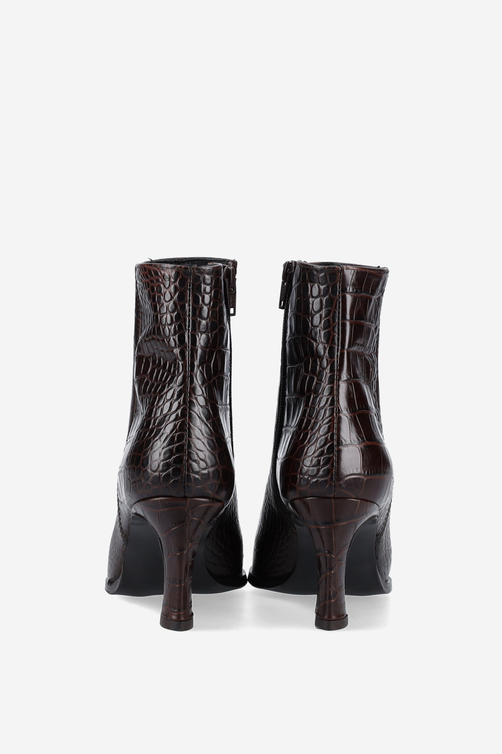 Zipped leather ankle boots