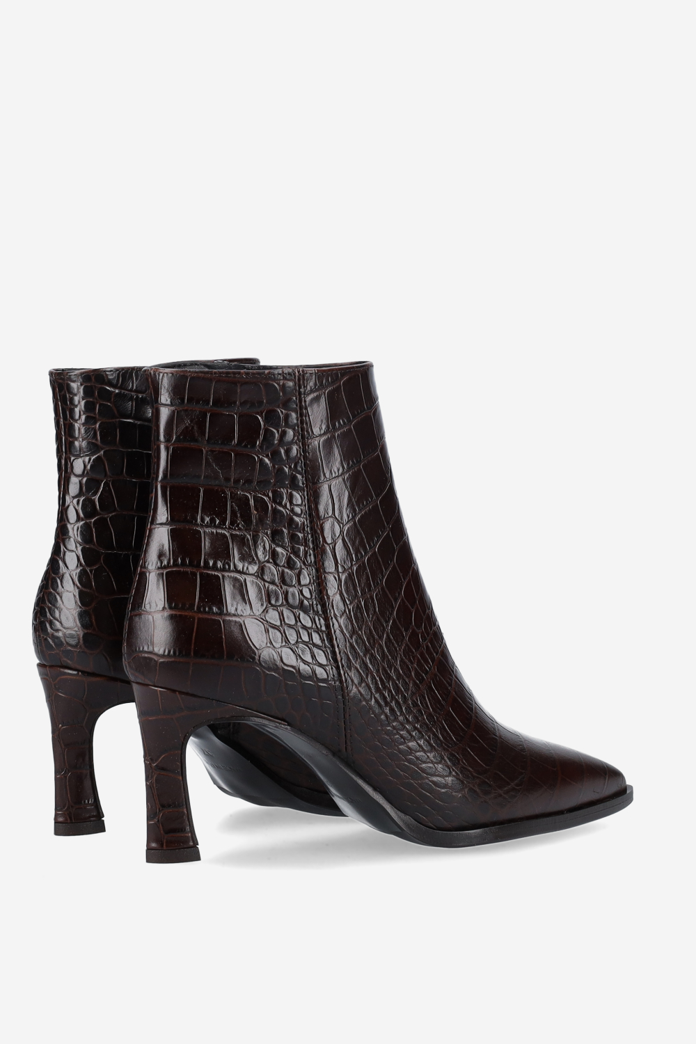 Zipped leather ankle boots