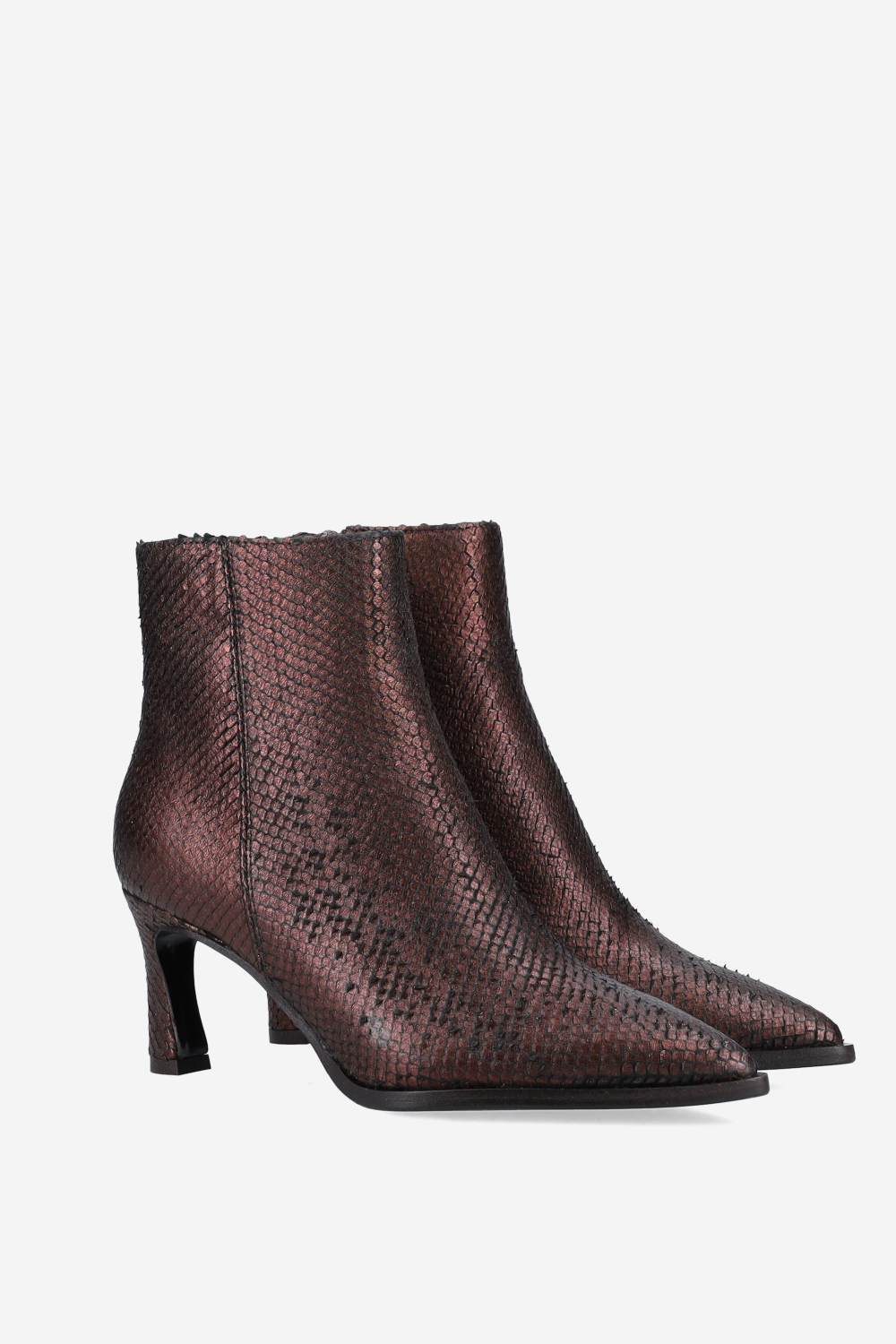 Zipped leather ankle boots