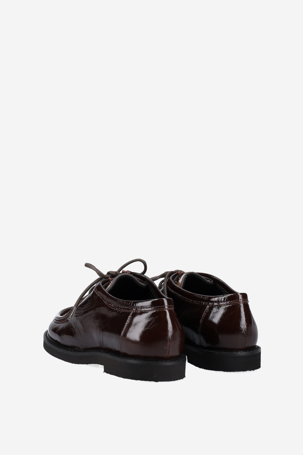 Patent leather lace-up shoes