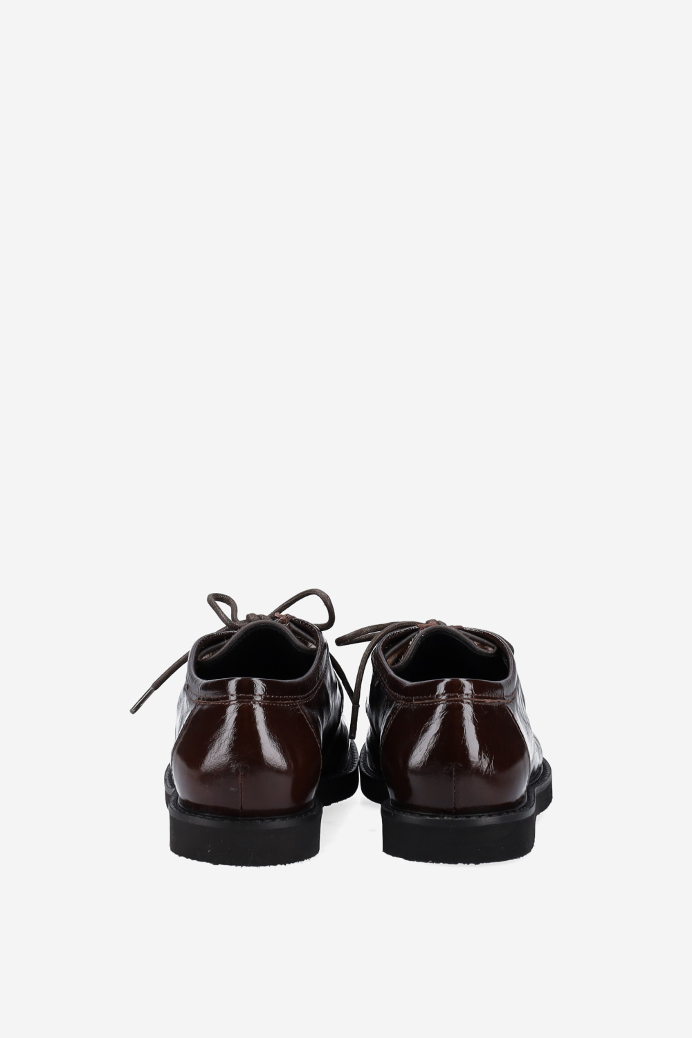 Patent leather lace-up shoes