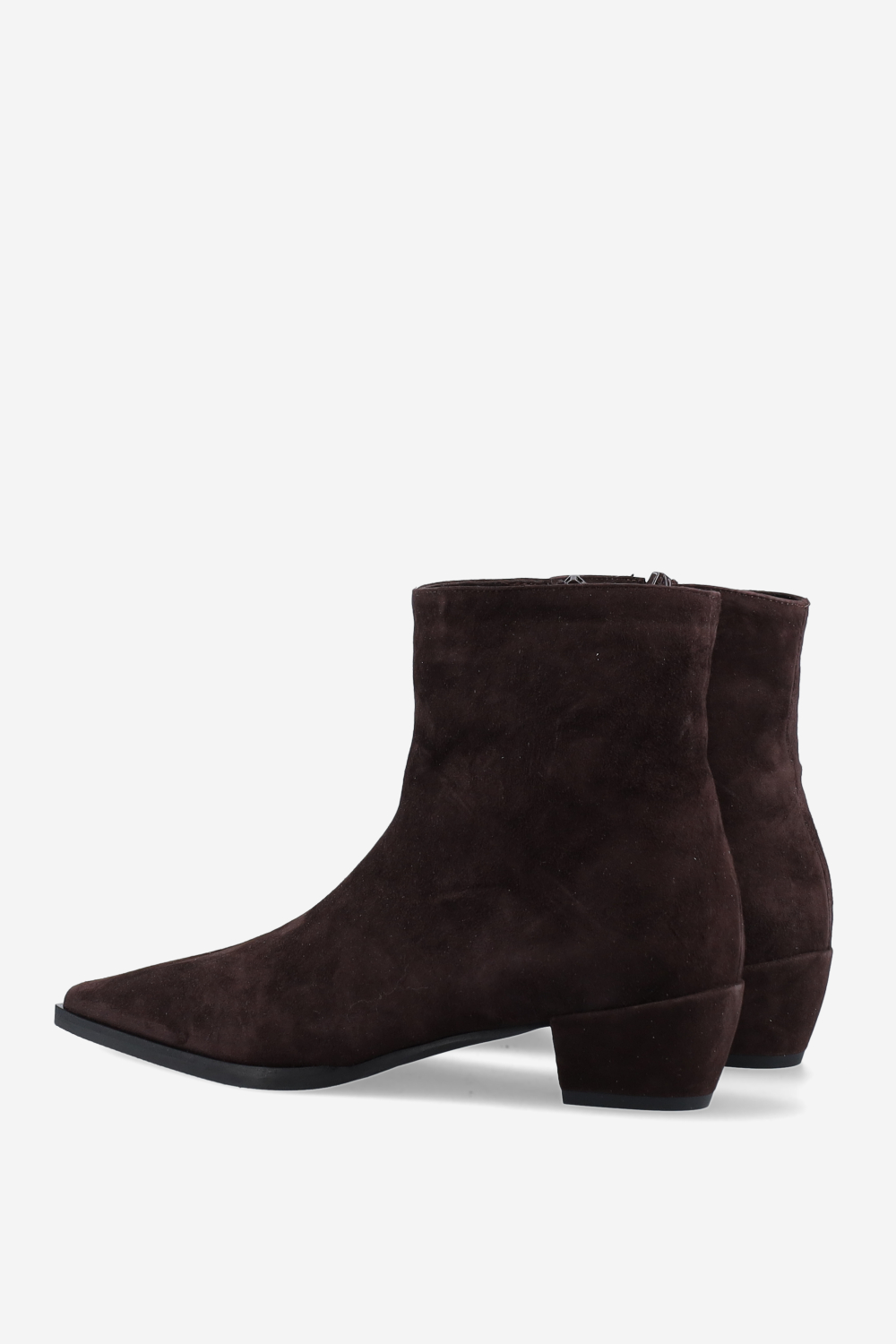 Pointed-toe suede ankle boots
