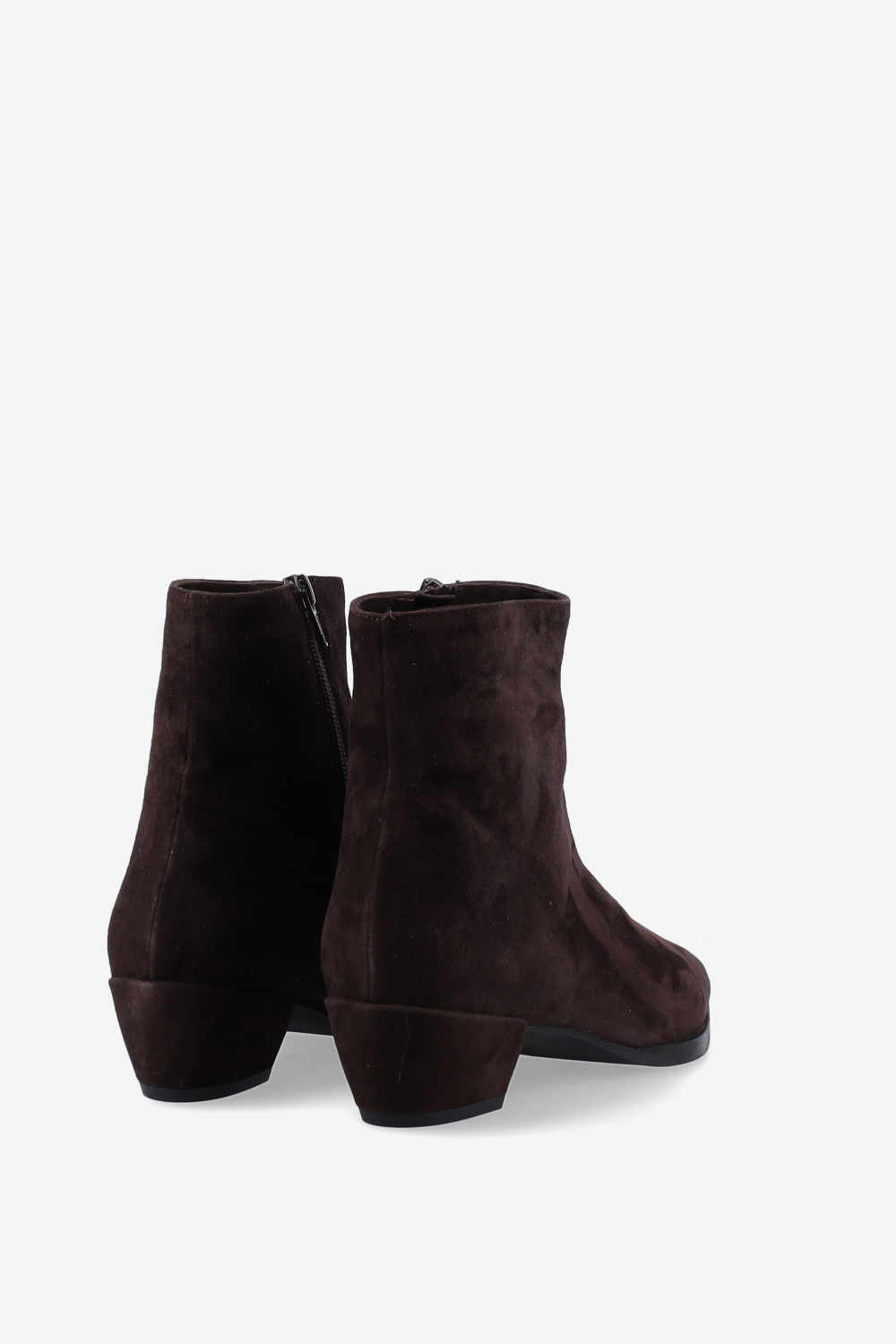 Pointed-toe suede ankle boots