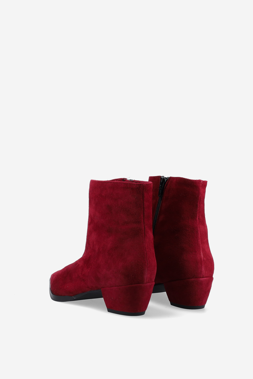 Pointed-toe suede ankle boots