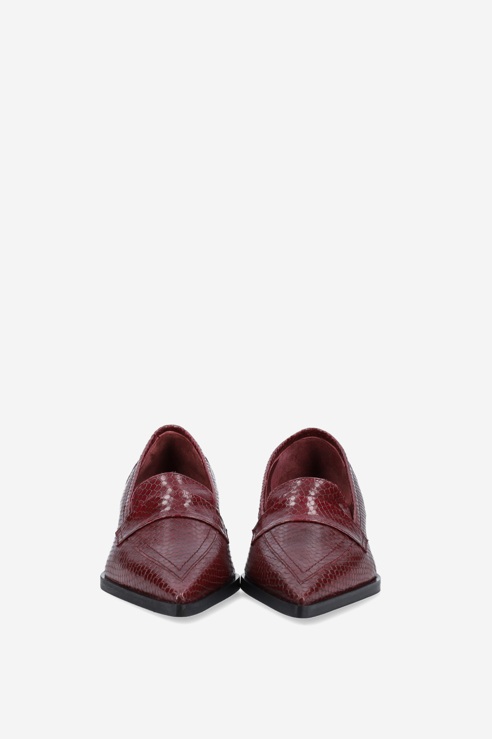 Pointed-toe croco leather heels
