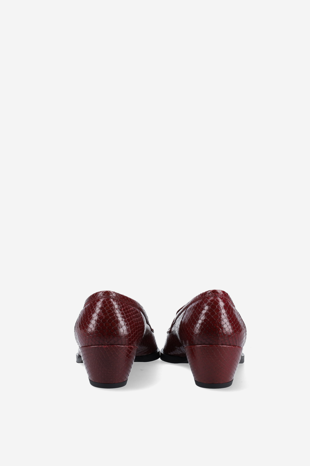 Pointed-toe croco leather heels
