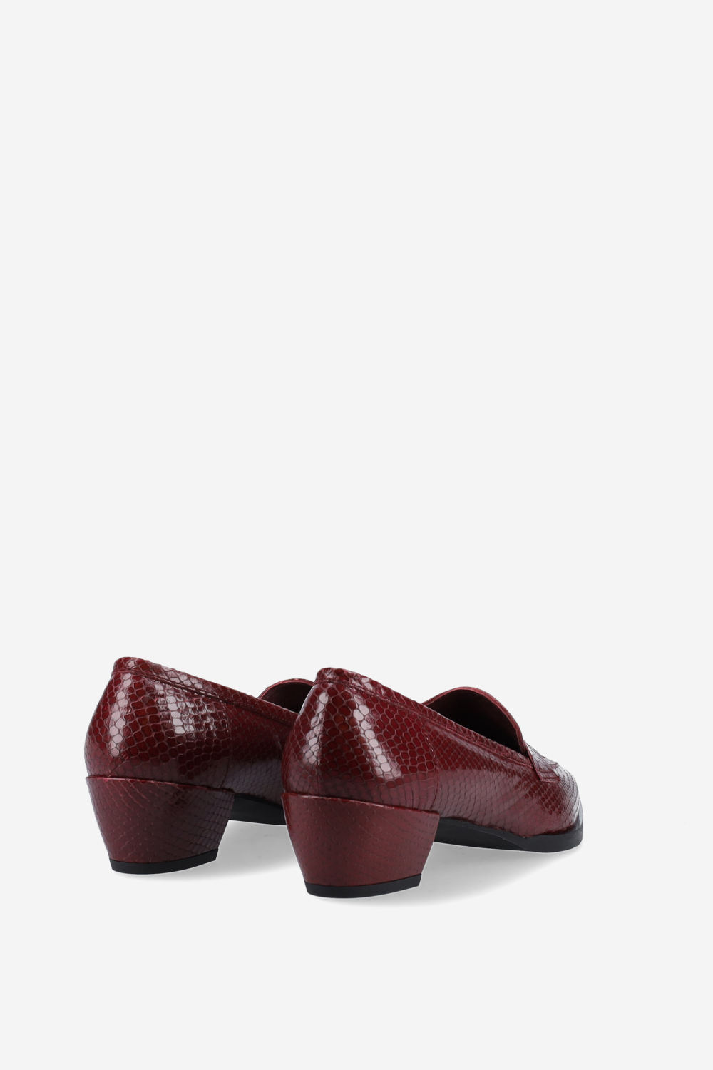 Pointed-toe croco leather heels