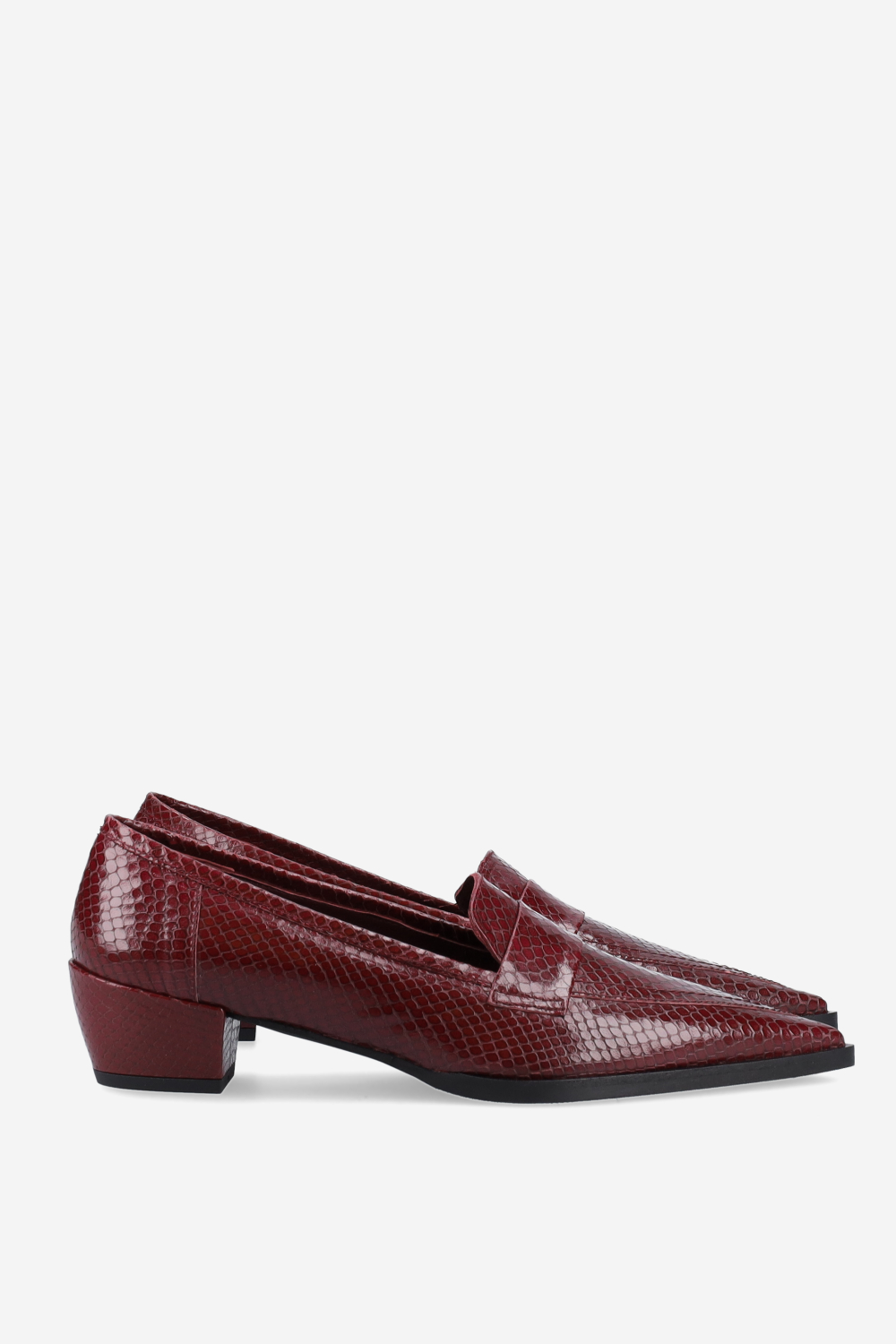Pointed-toe croco leather heels