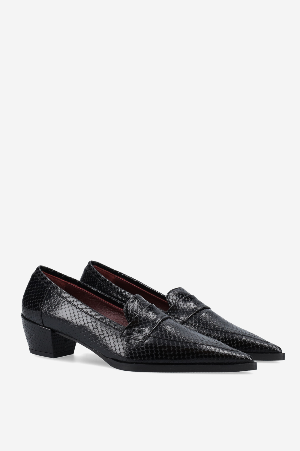 Pointed-toe croco leather heels