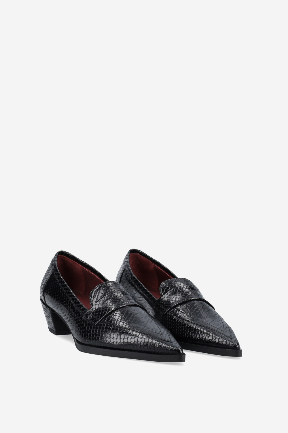 Pointed-toe croco leather heels