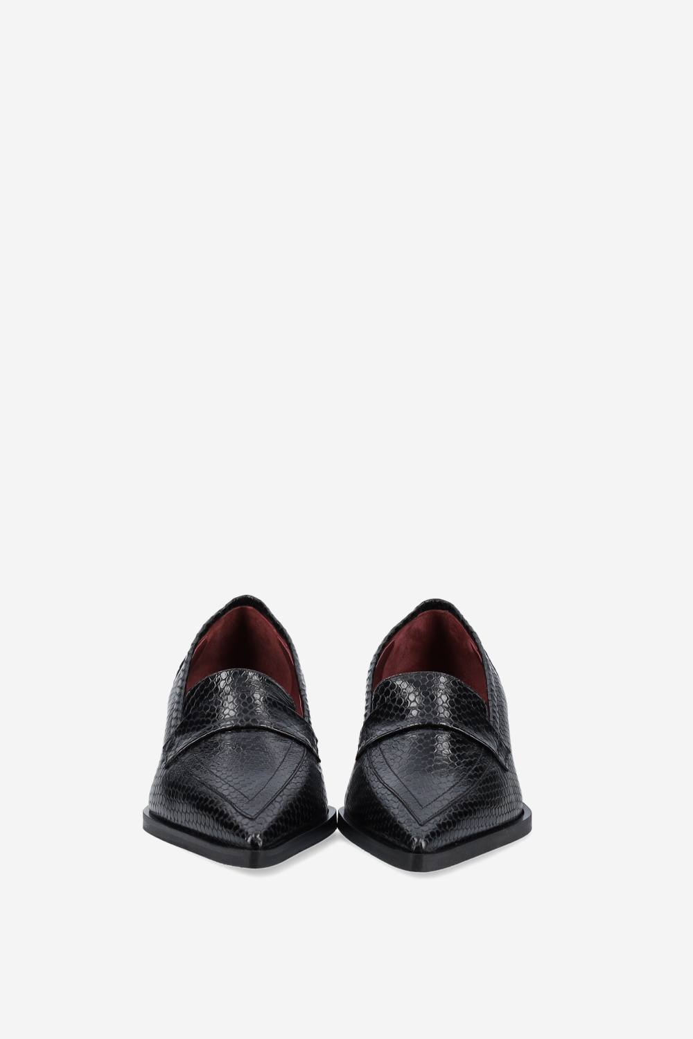Pointed-toe croco leather heels