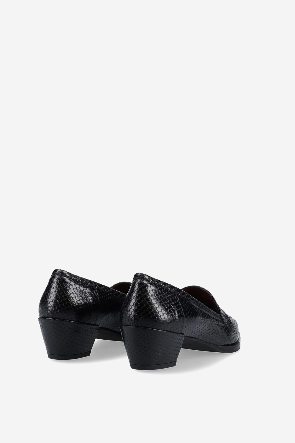 Pointed-toe croco leather heels