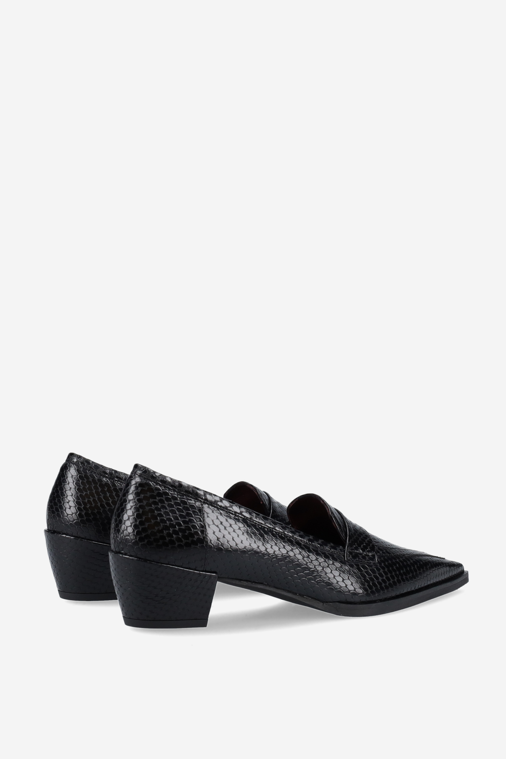 Pointed-toe croco leather heels