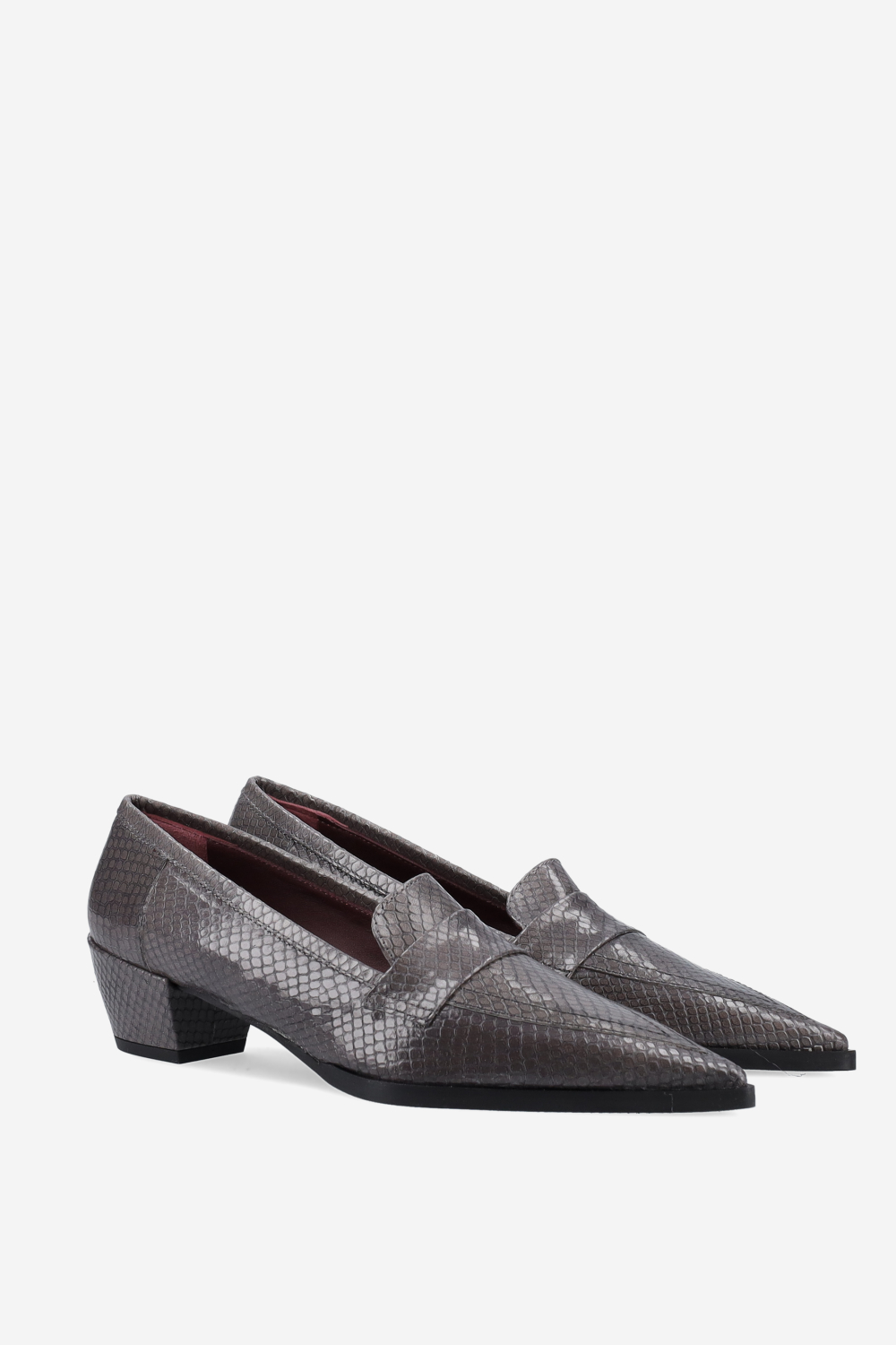 Pointed-toe croco leather heels
