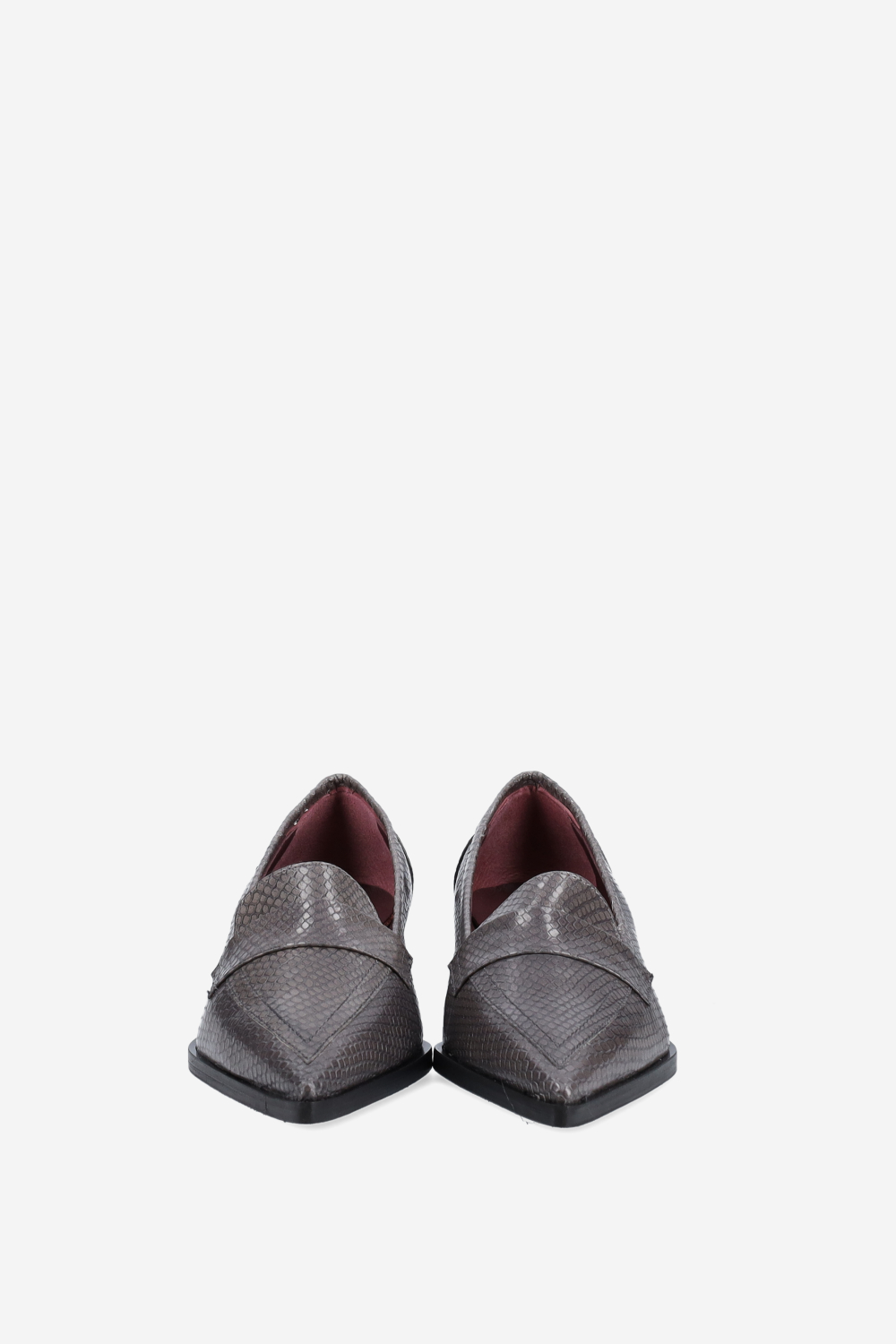 Pointed-toe croco leather heels