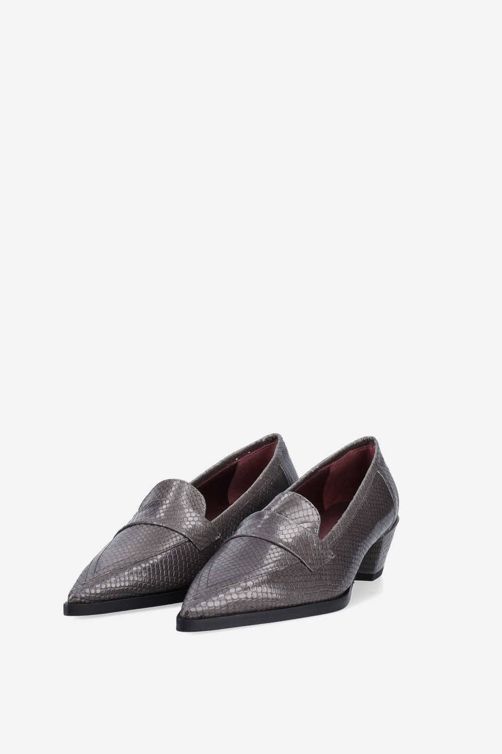 Pointed-toe croco leather heels