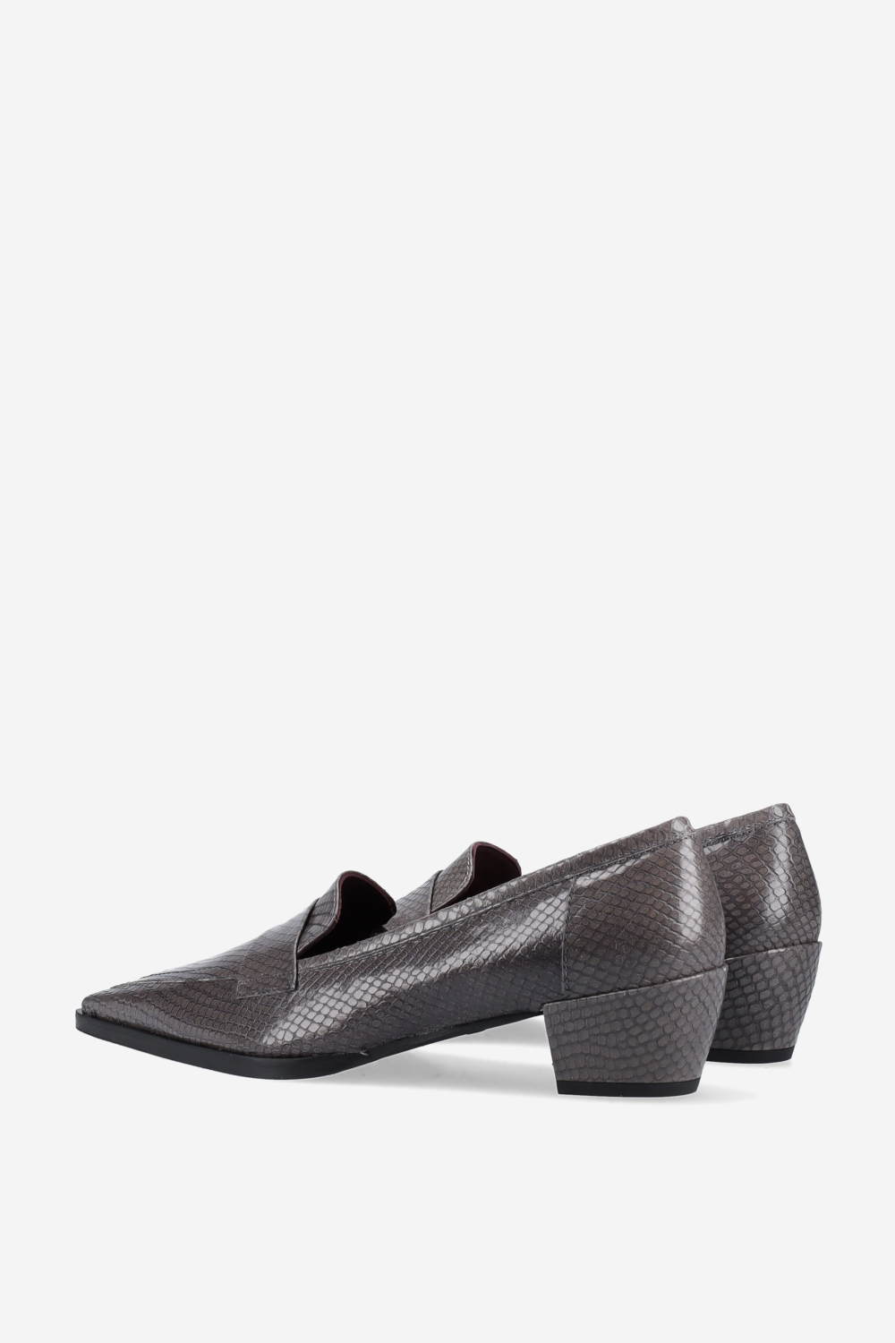 Pointed-toe croco leather heels
