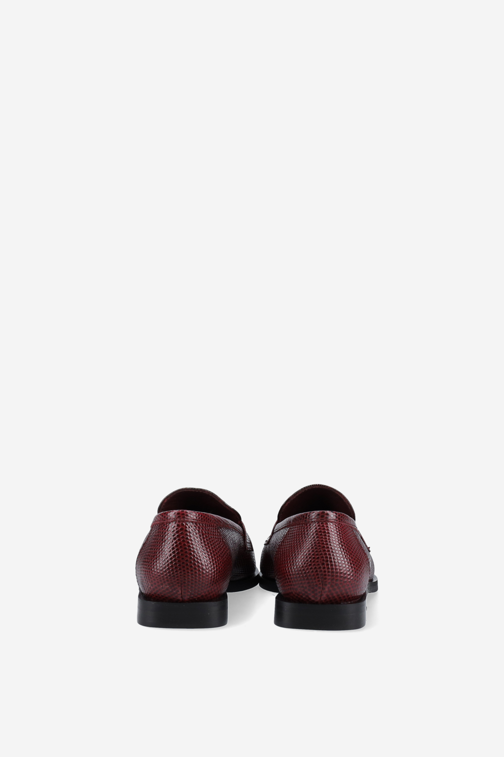 Pointed-toe croco leather loafers