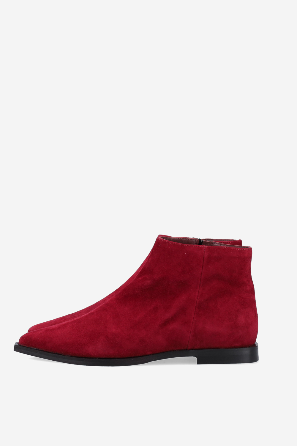 Pointed-toe suede ankle boots