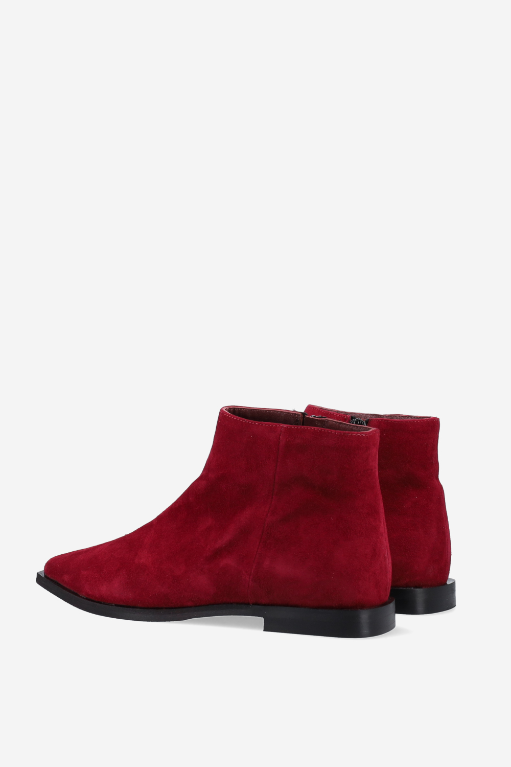 Pointed-toe suede ankle boots