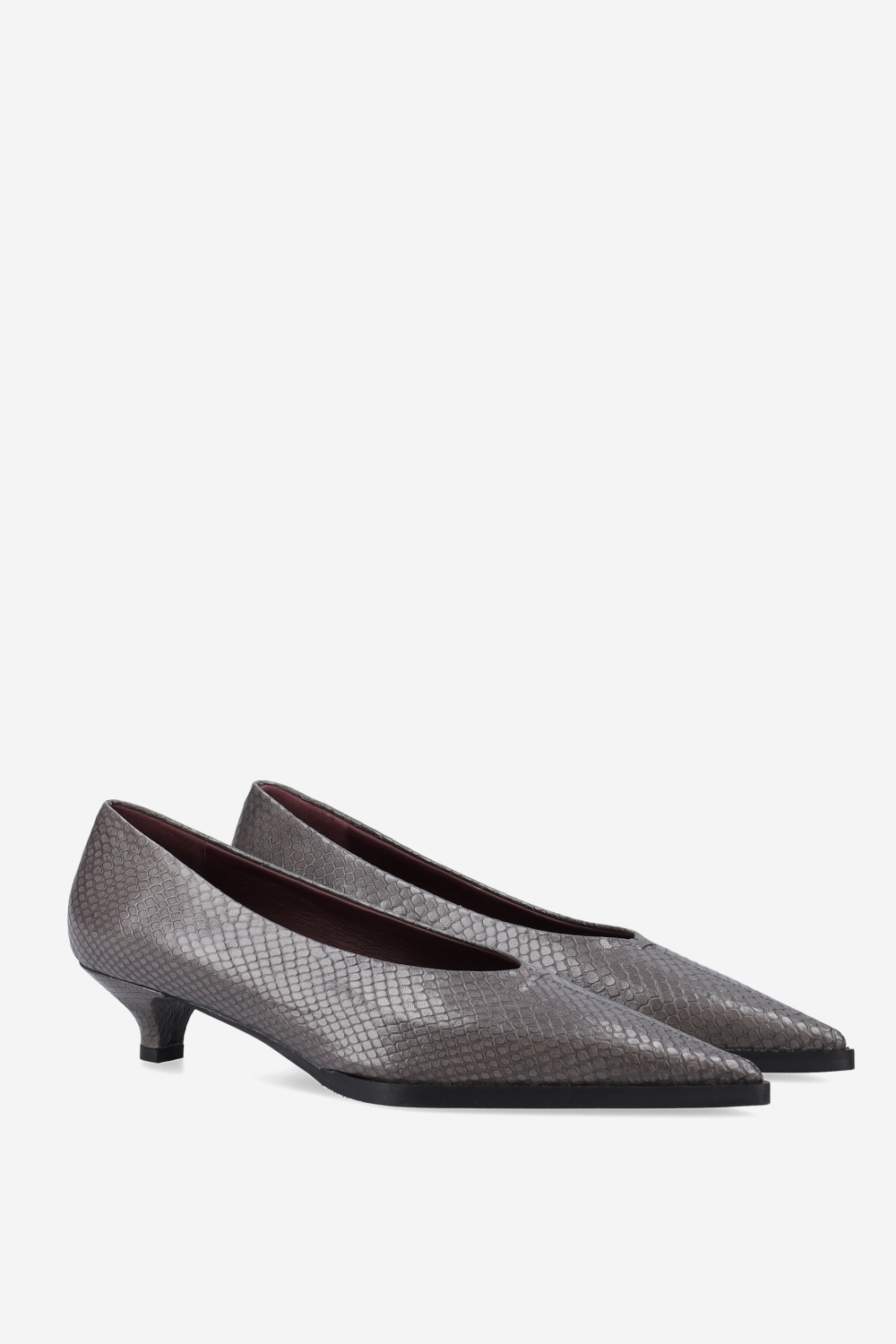 Pointed-toe croco leather pumps