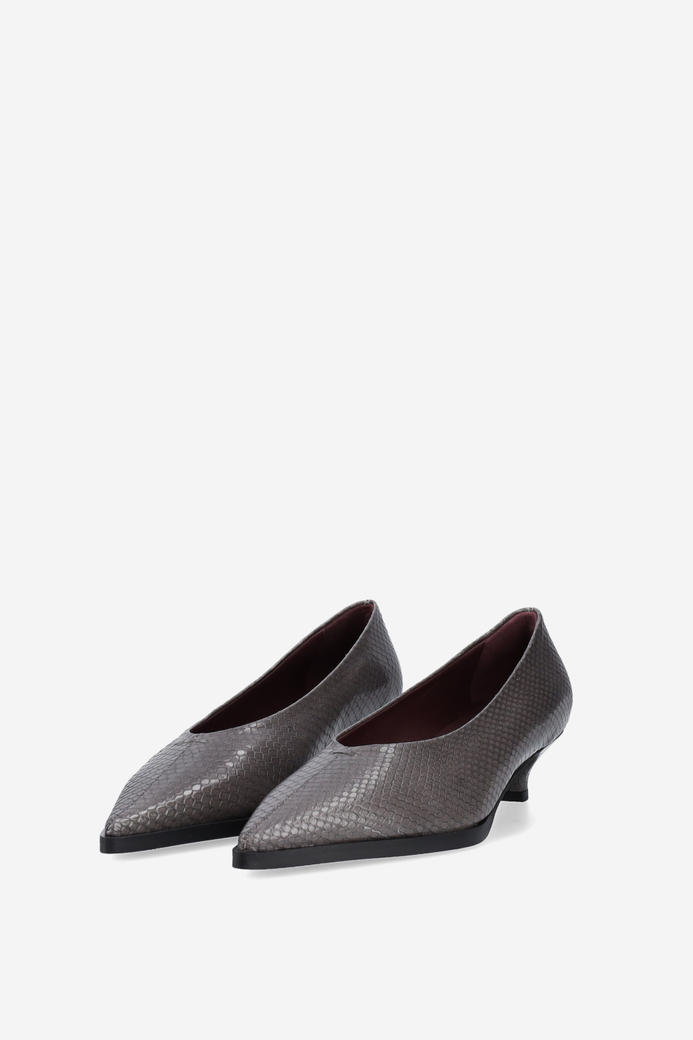 Pointed-toe croco leather pumps