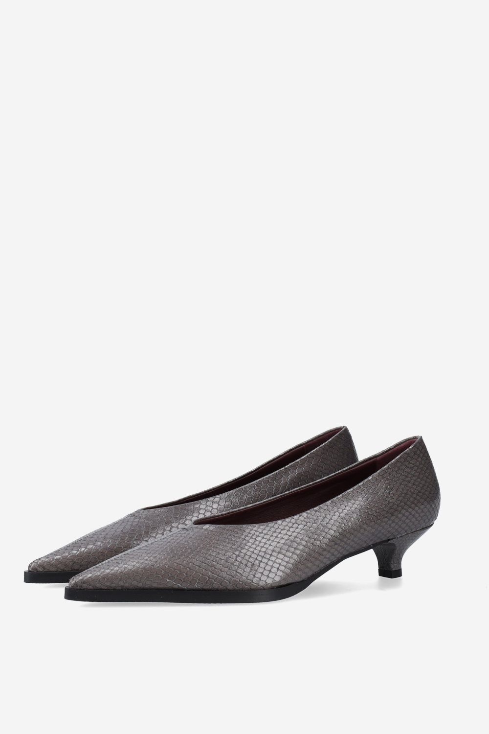 Pointed-toe croco leather pumps