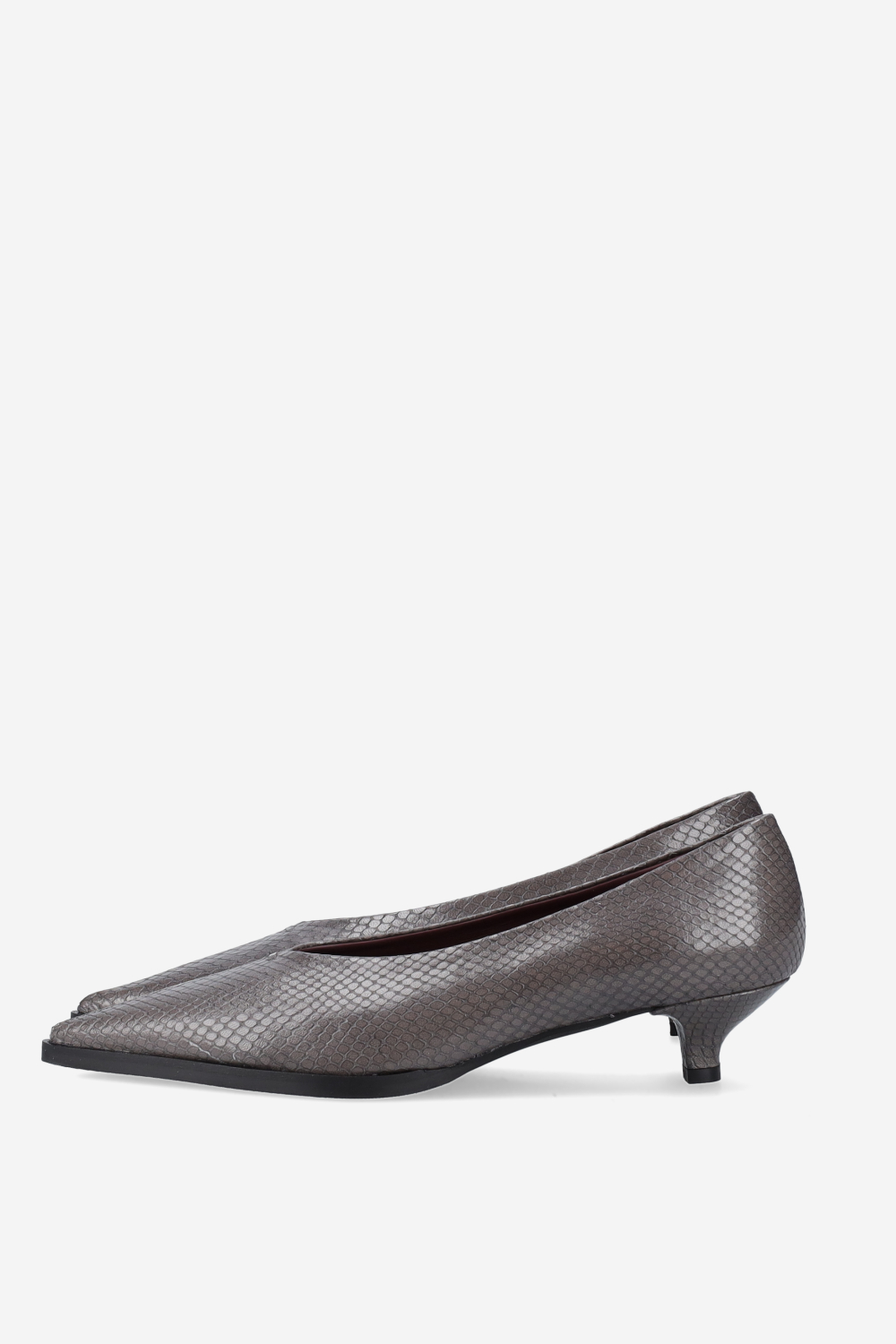 Pointed-toe croco leather pumps