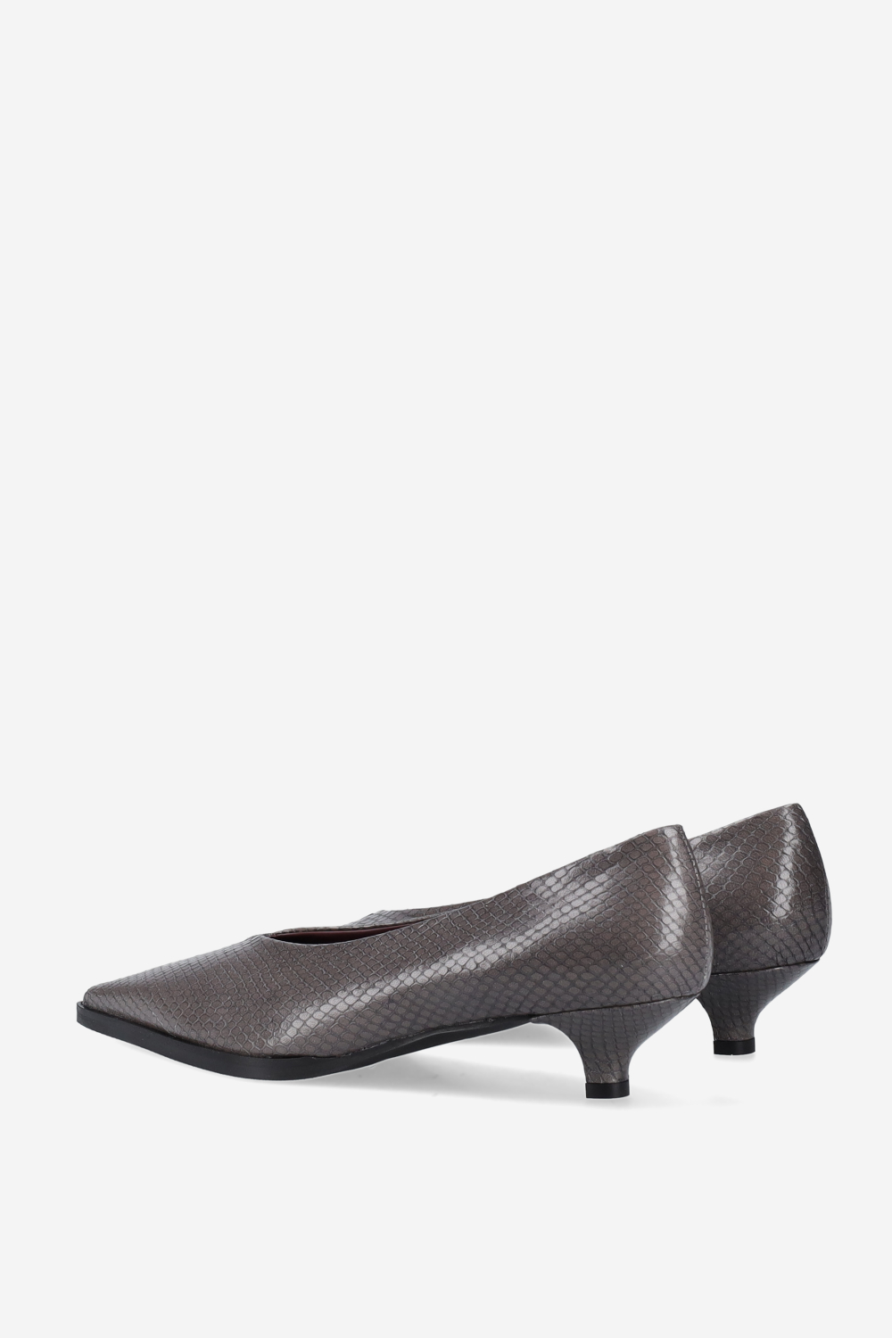 Pointed-toe croco leather pumps
