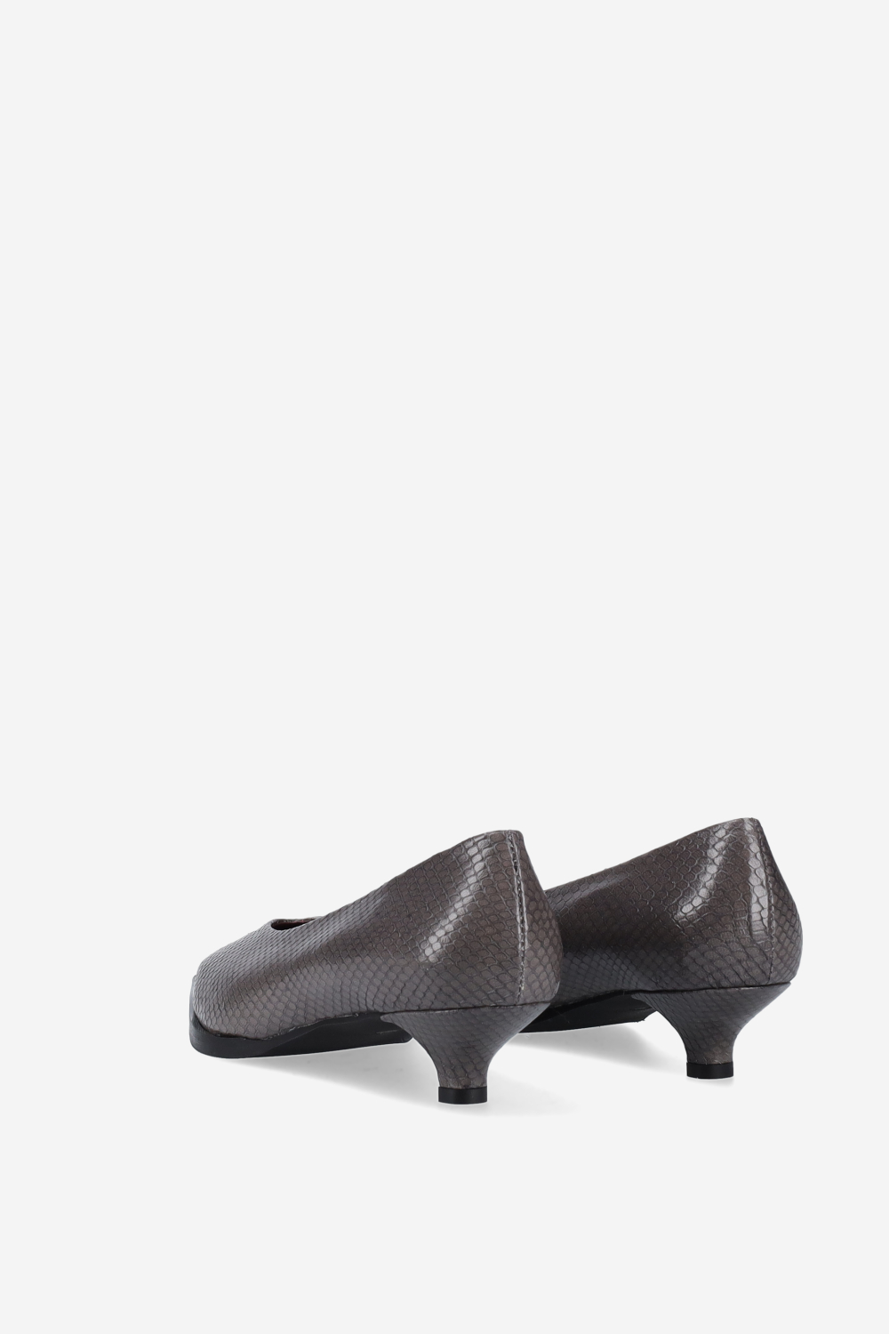 Pointed-toe croco leather pumps