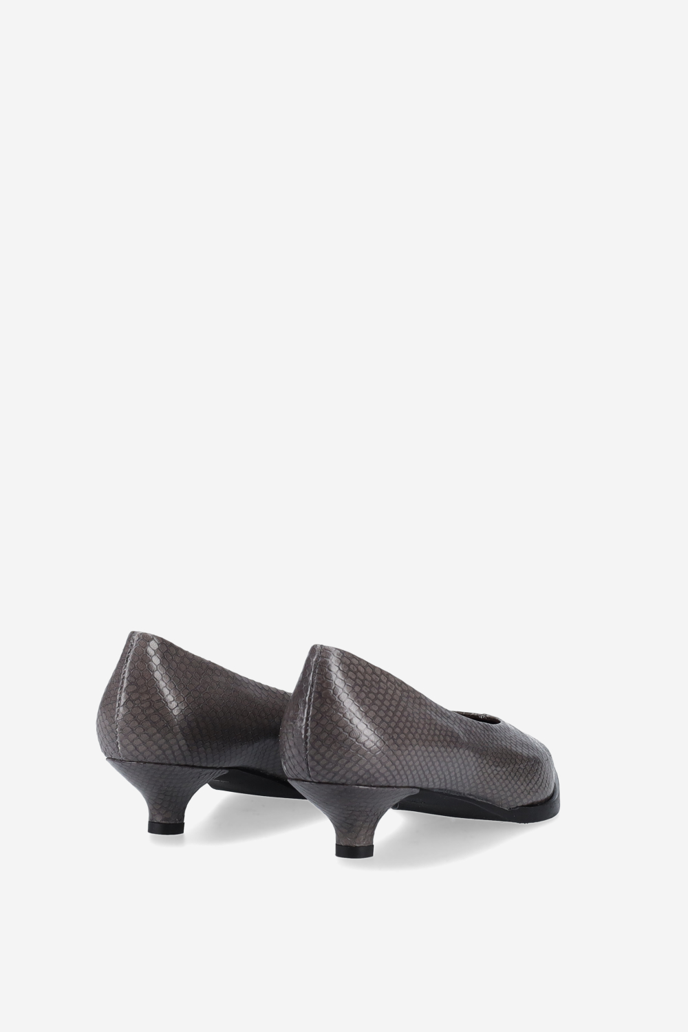 Pointed-toe croco leather pumps