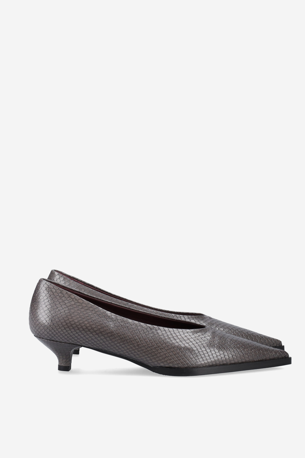 Pointed-toe croco leather pumps