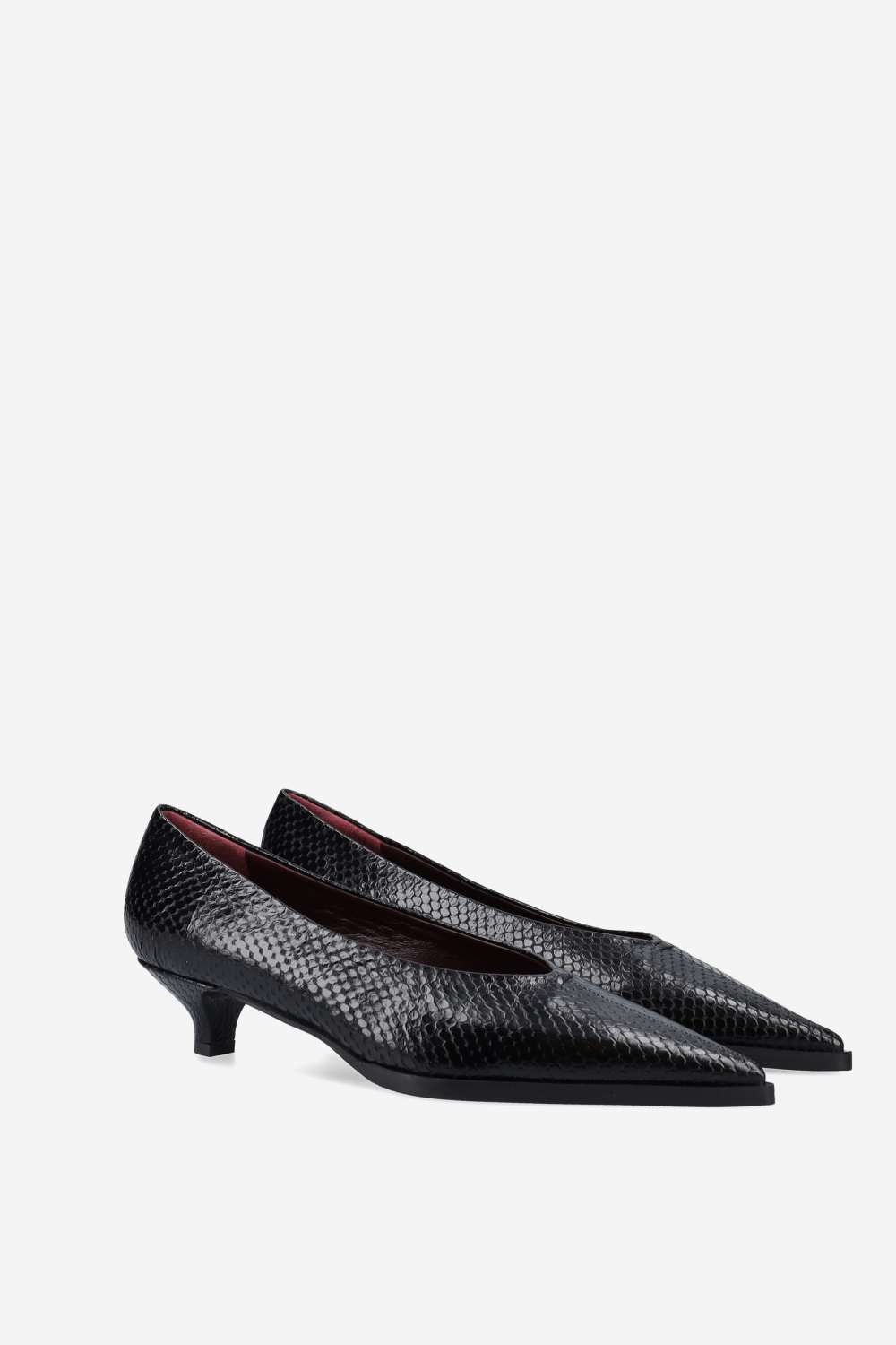 Pointed-toe croco leather pumps