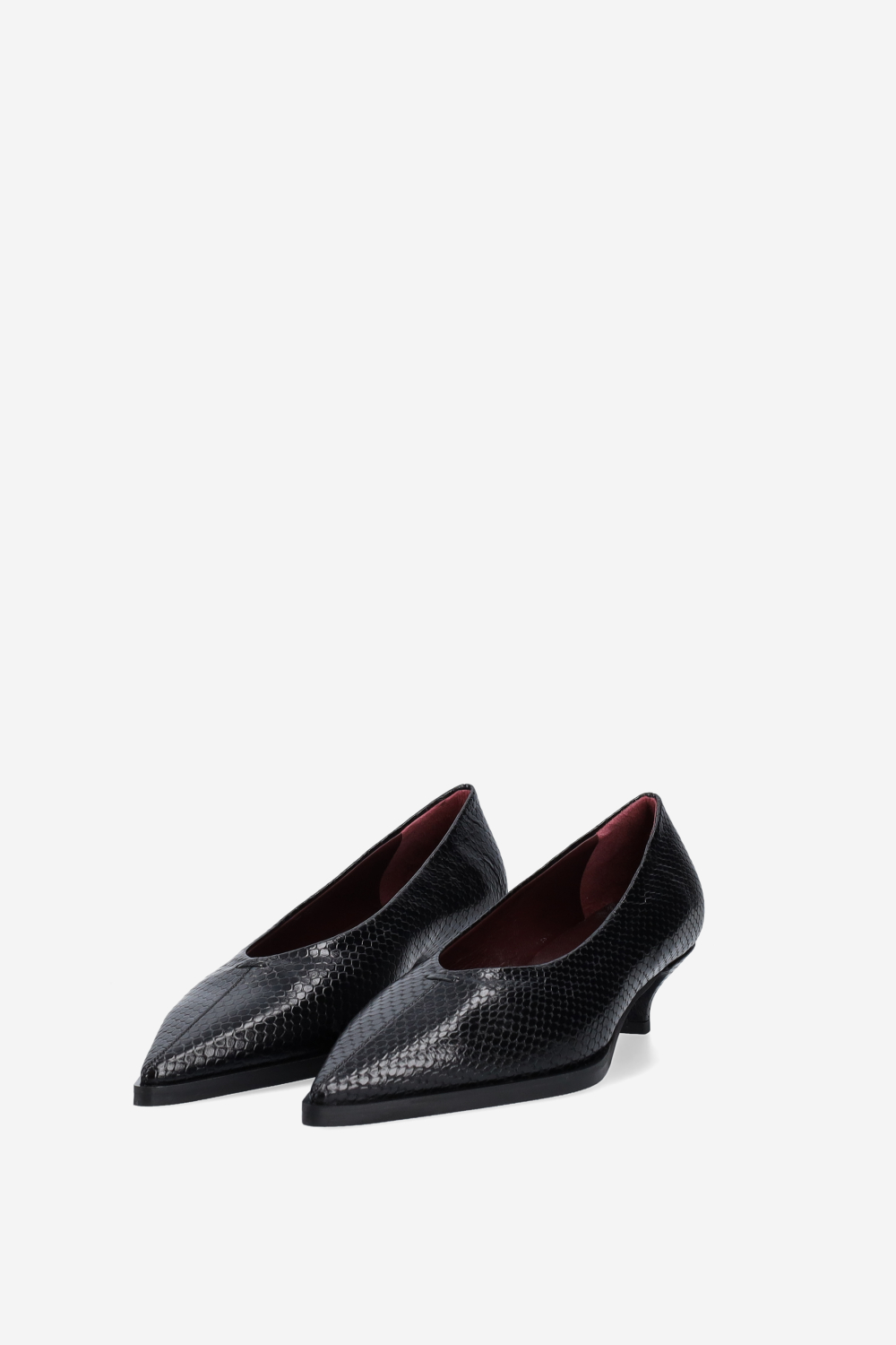 Pointed-toe croco leather pumps
