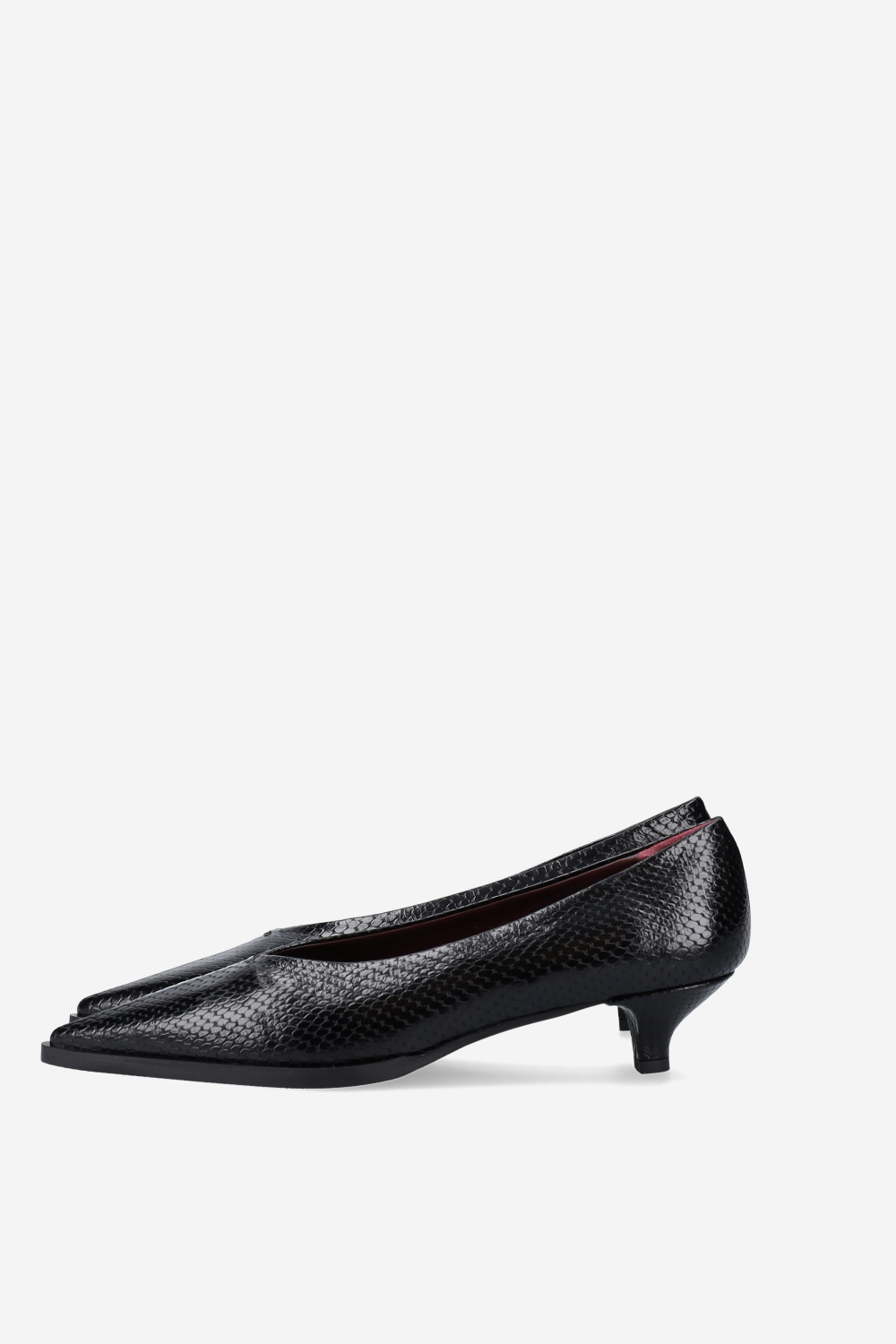 Pointed-toe croco leather pumps