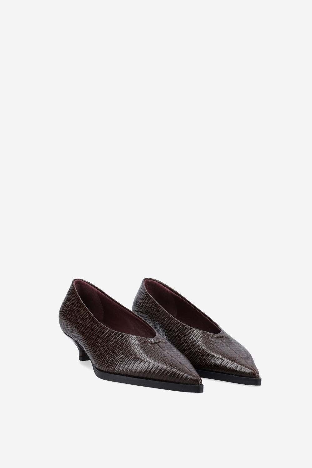 Pointed-toe croco leather pumps