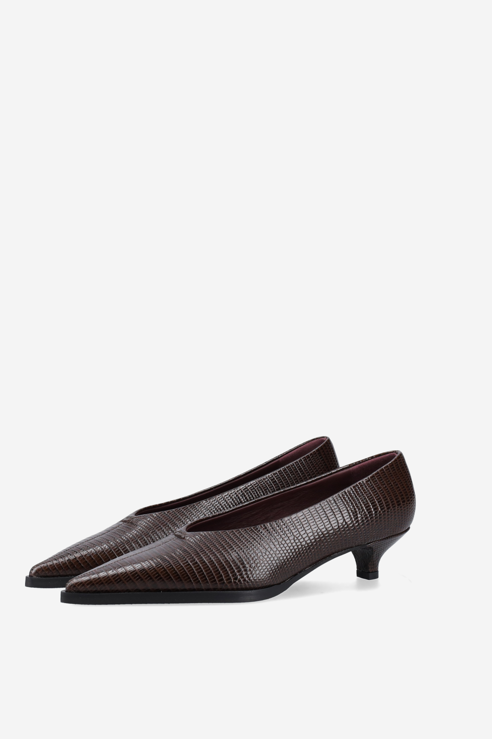 Pointed-toe croco leather pumps