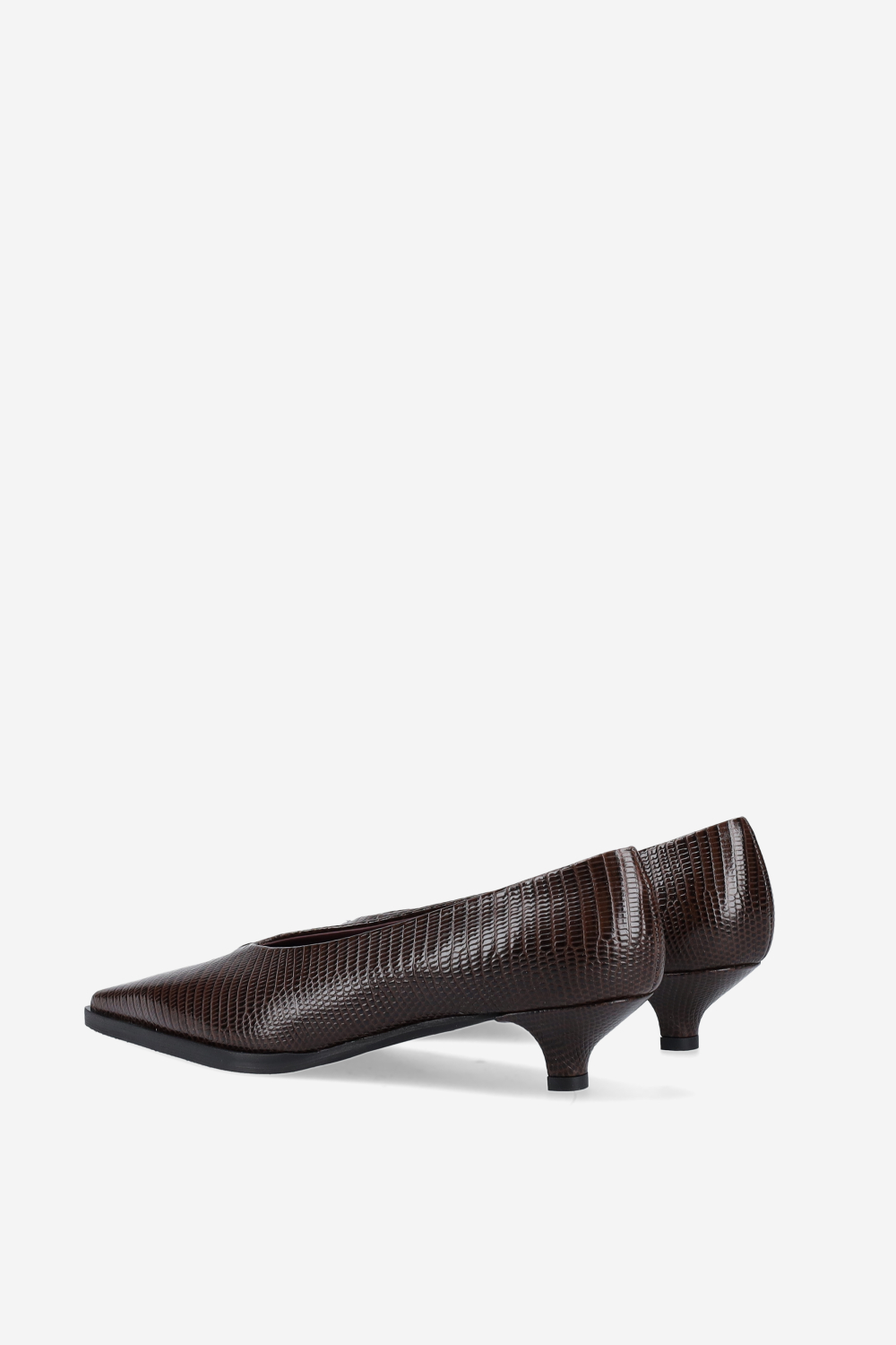 Pointed-toe croco leather pumps