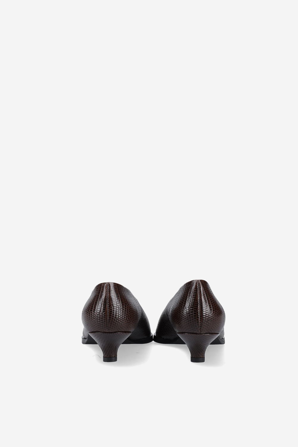 Pointed-toe croco leather pumps