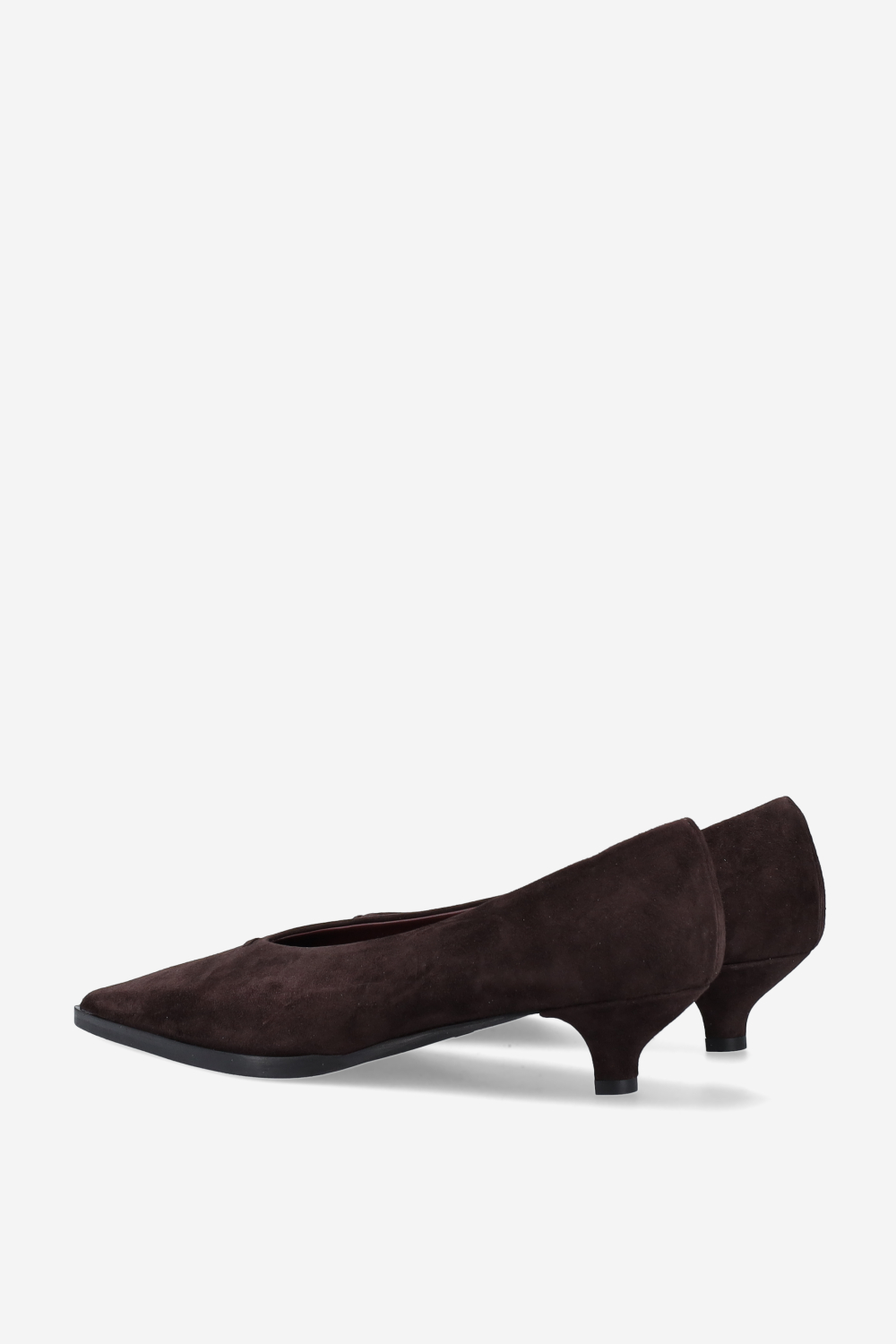 Pointed-toe suede pumps