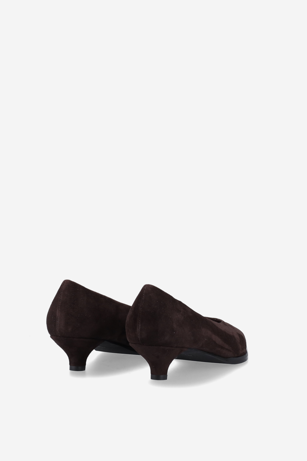 Pointed-toe suede pumps