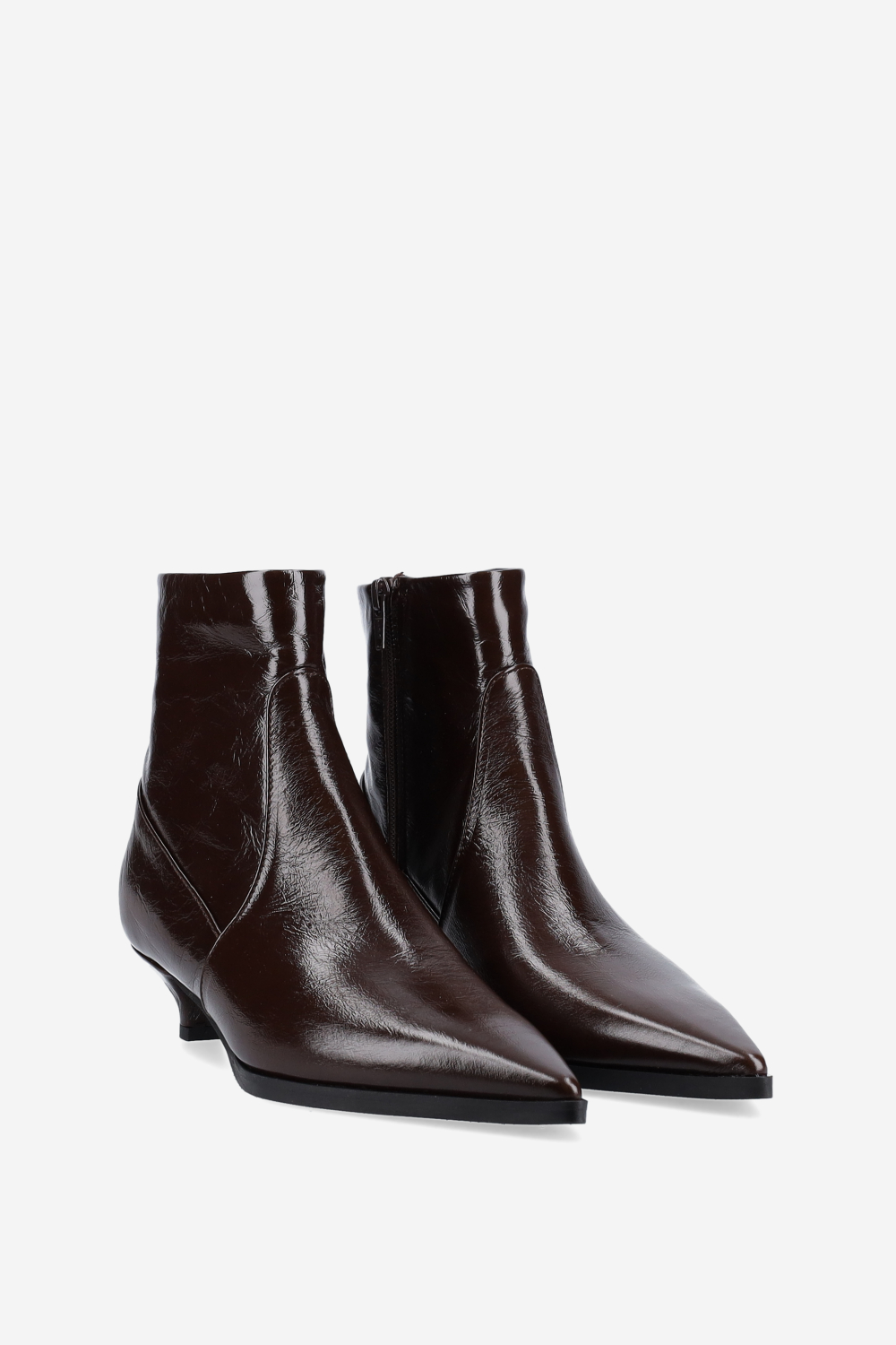 Pointed-toe patent leather ankle boots