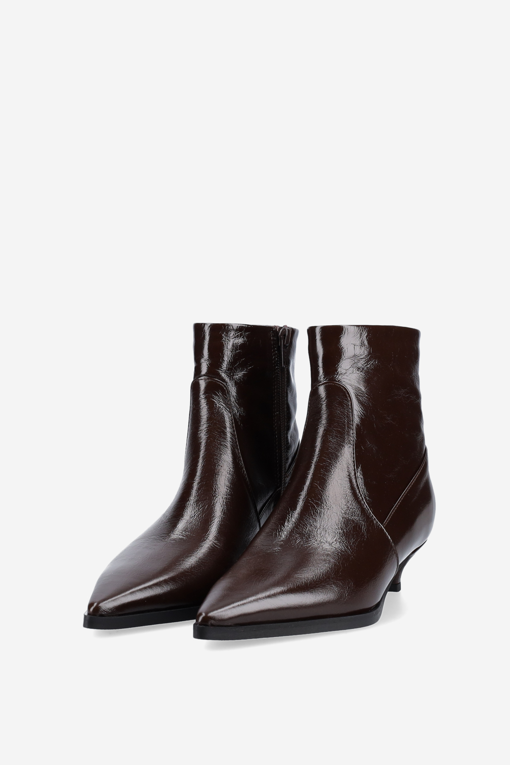 Pointed-toe patent leather ankle boots