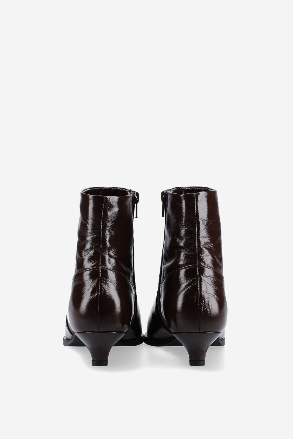 Pointed-toe patent leather ankle boots