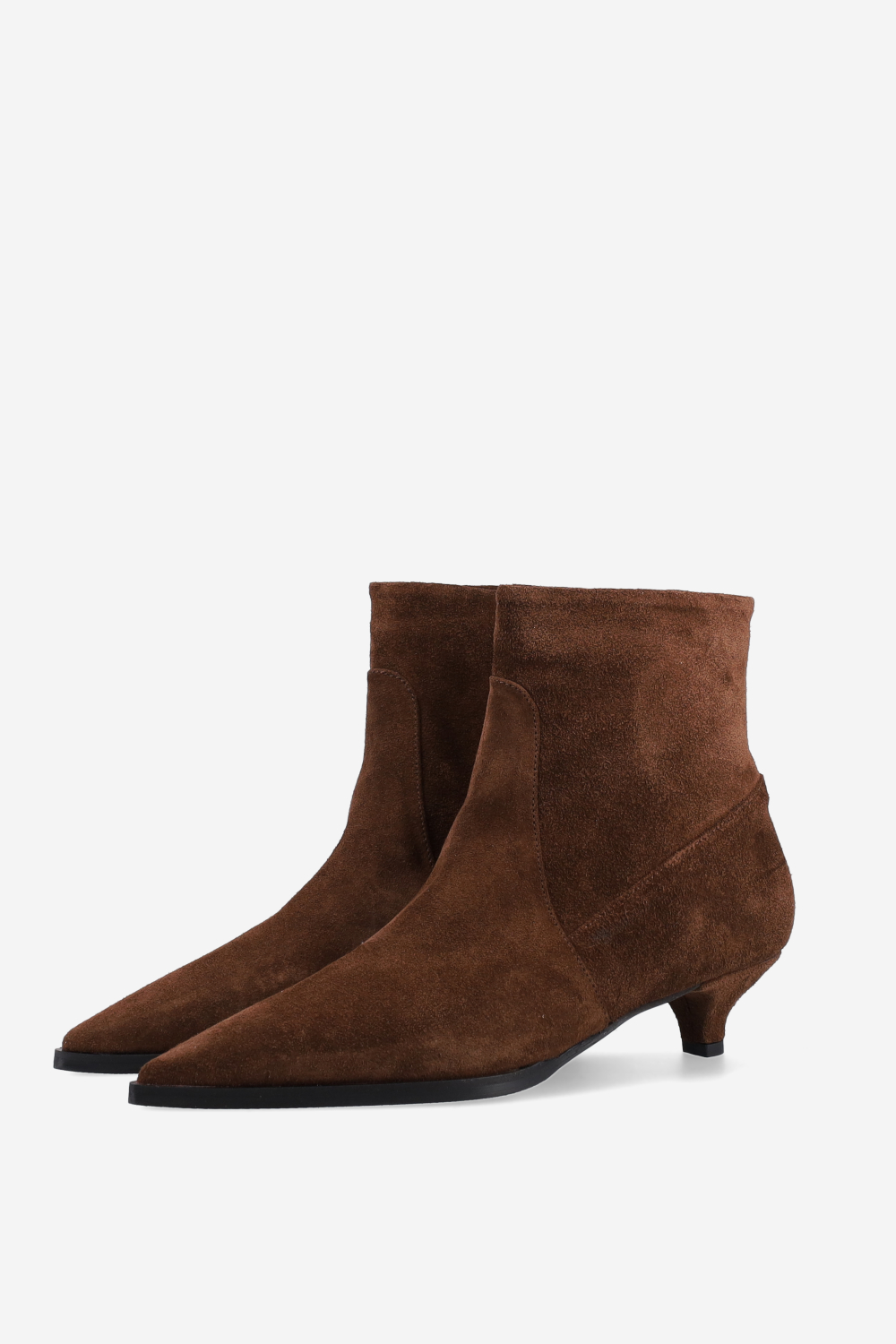 Pointed-toe suede ankle boots