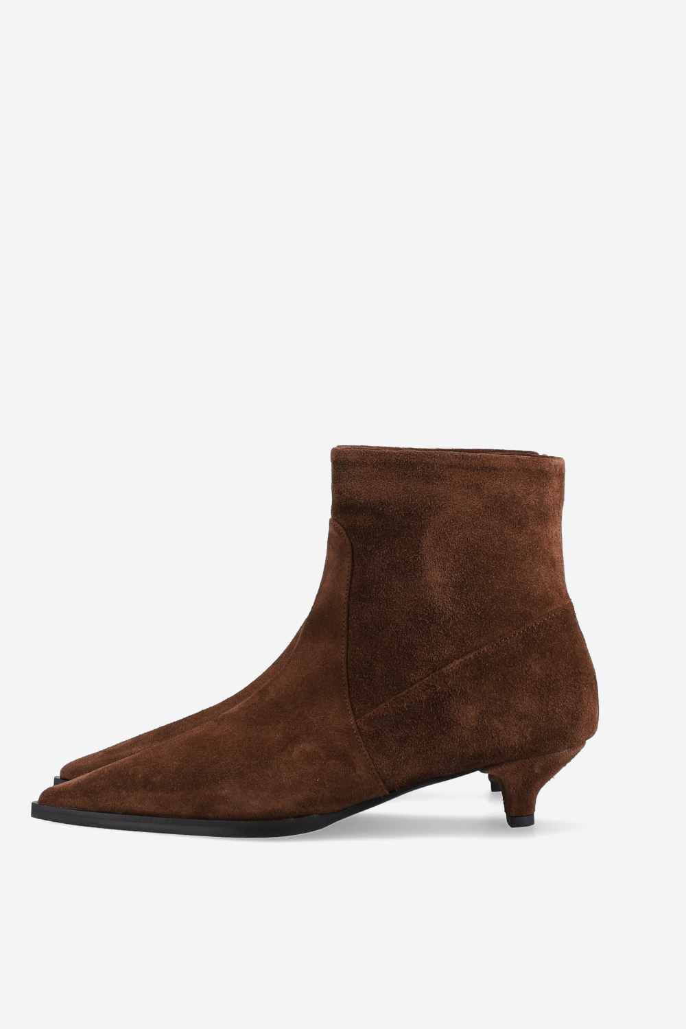 Pointed-toe suede ankle boots