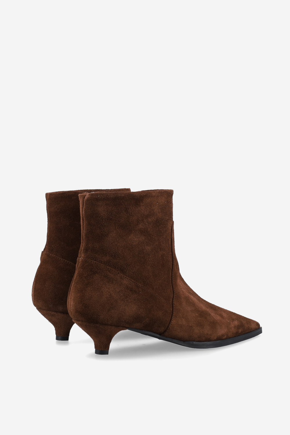 Pointed-toe suede ankle boots