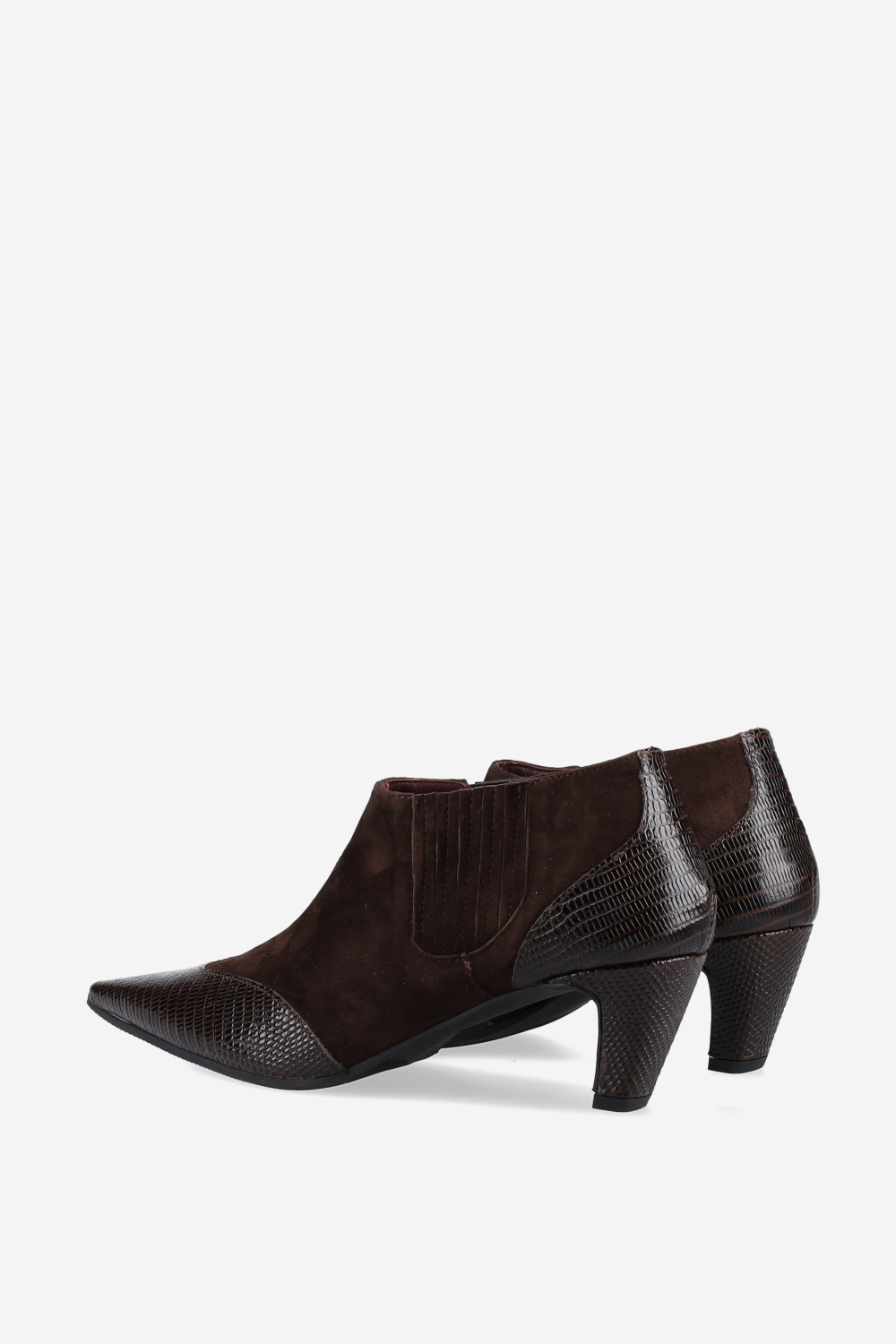 Pointed-toe suede ankle boots