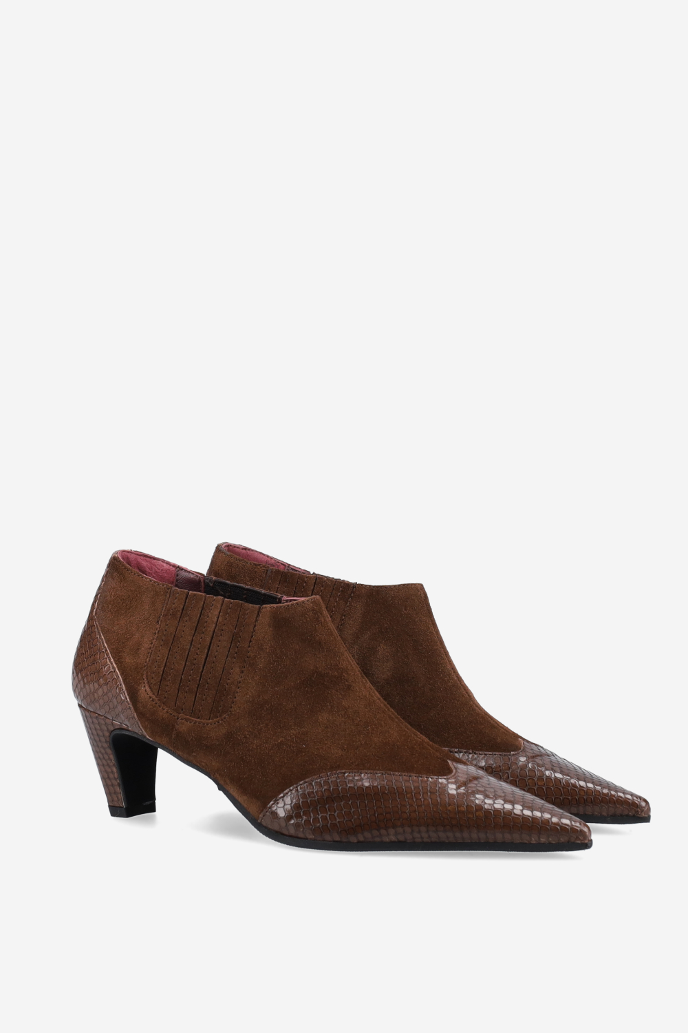 Pointed-toe suede ankle boots